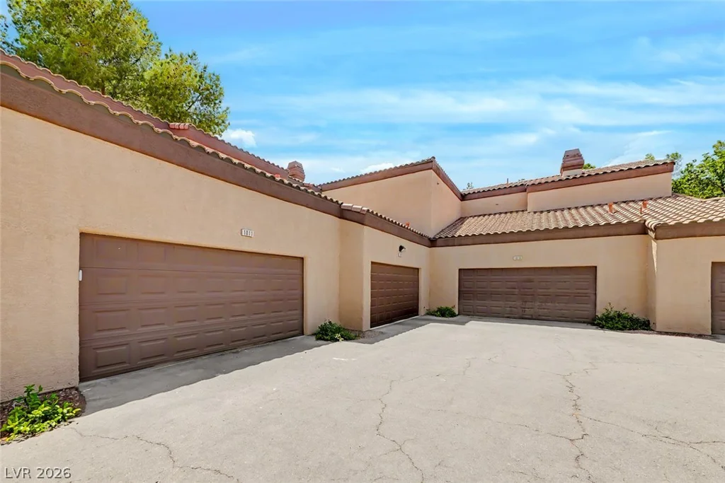 5250 Rainbow, Las Vegas, NV 89118