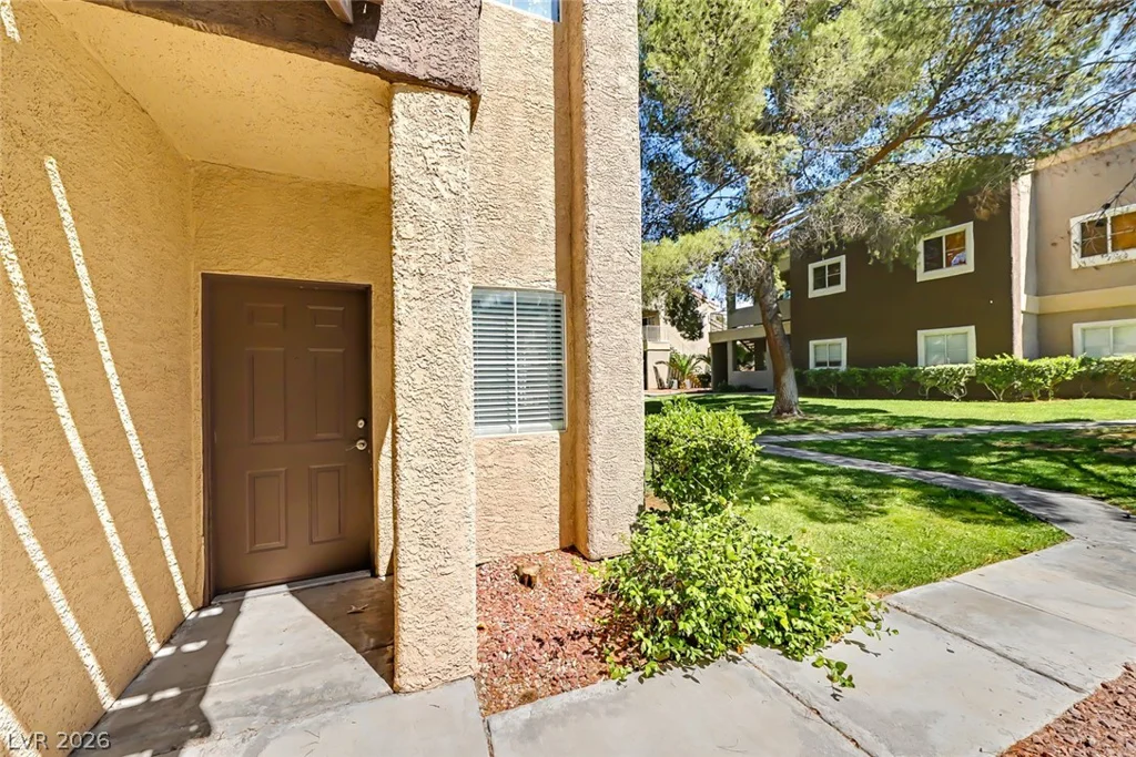 5250 Rainbow, Las Vegas, NV 89118