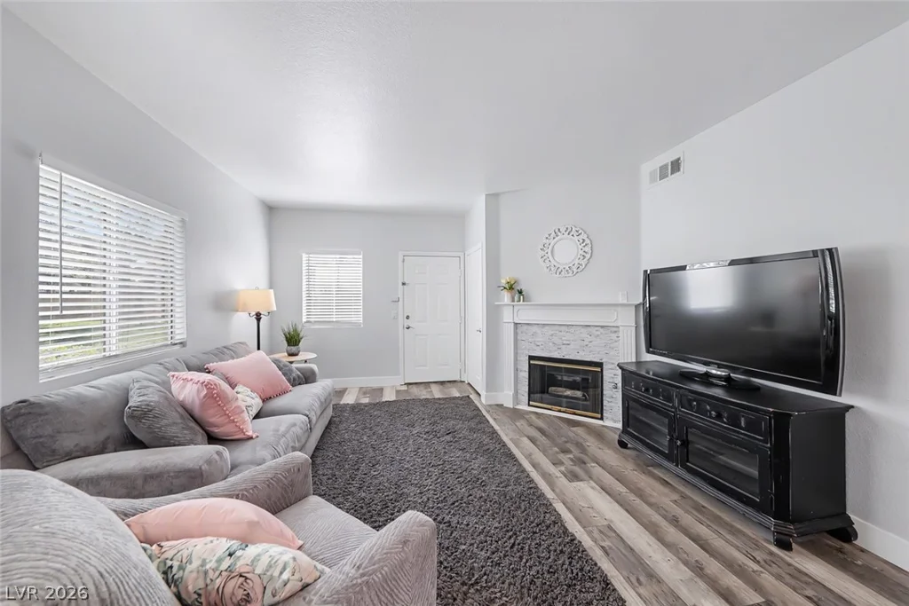 5250 Rainbow, Las Vegas, NV 89118