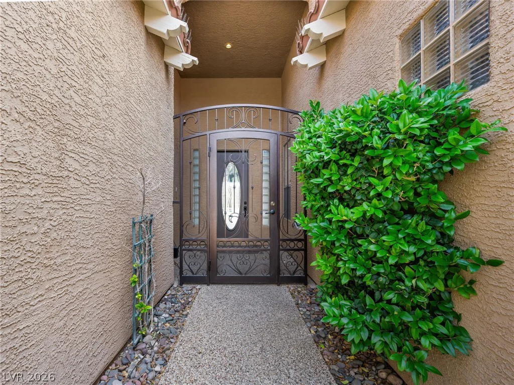2404 Quartz Peak, Las Vegas, NV 89134