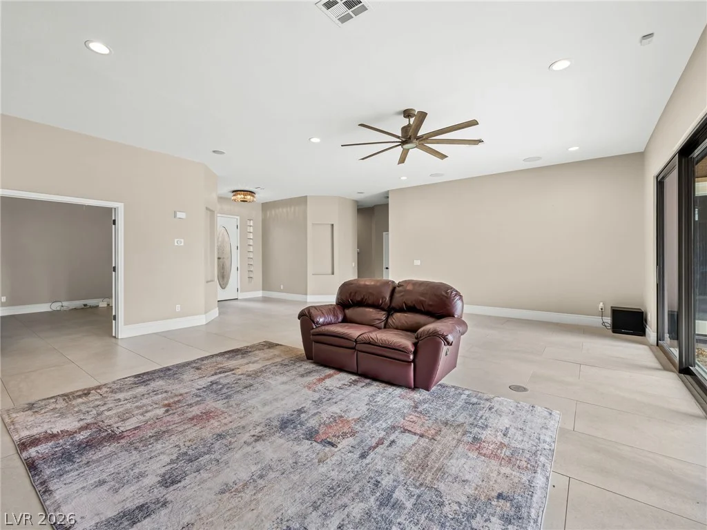 2404 Quartz Peak, Las Vegas, NV 89134