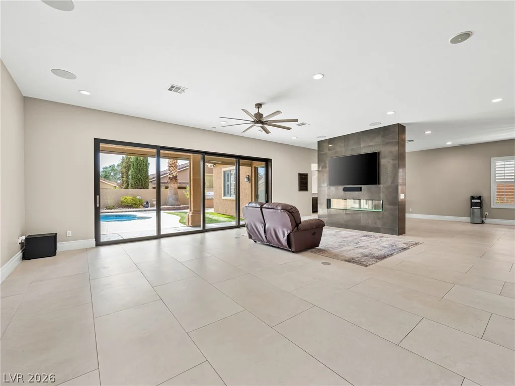 2404 Quartz Peak, Las Vegas, NV 89134