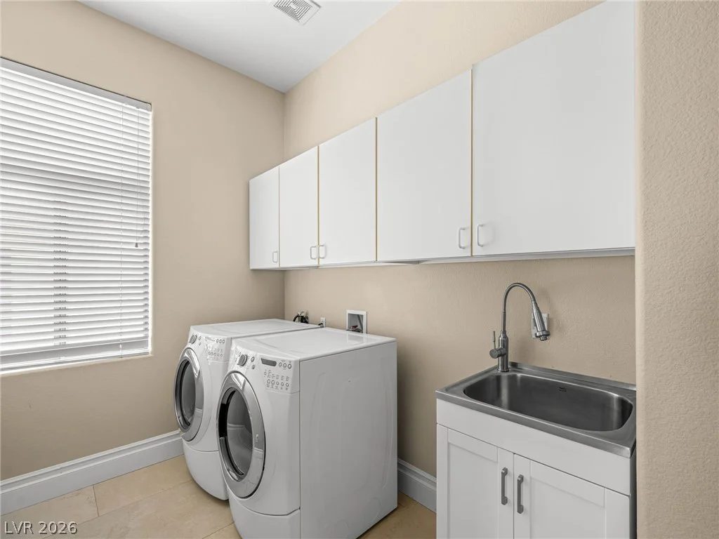 2404 Quartz Peak, Las Vegas, NV 89134