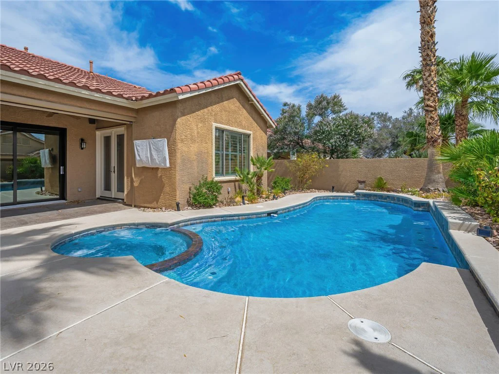 2404 Quartz Peak, Las Vegas, NV 89134