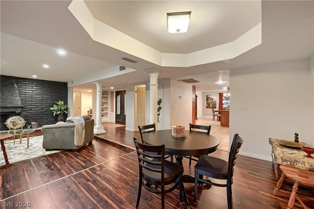 1027 Sidehill, Las Vegas, NV 89110
