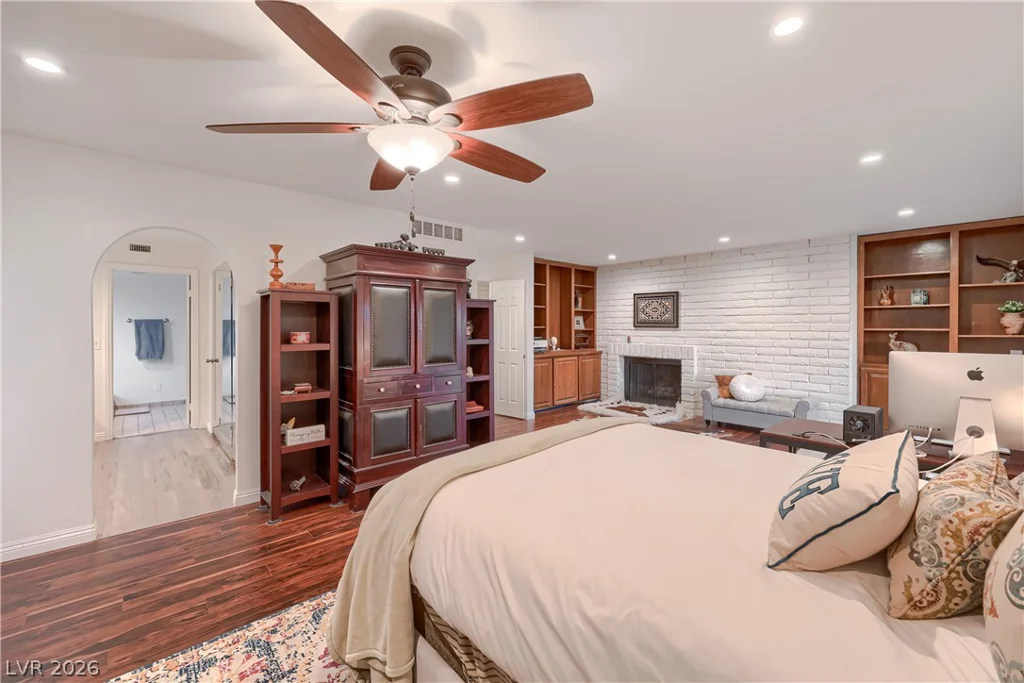 1027 Sidehill, Las Vegas, NV 89110