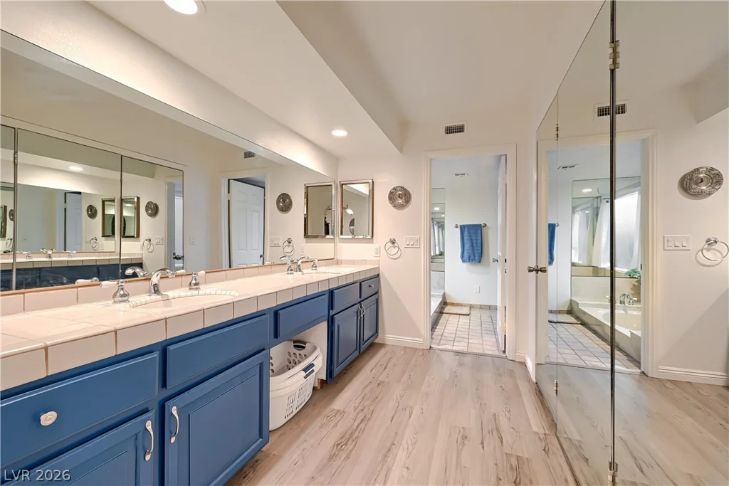 1027 Sidehill, Las Vegas, NV 89110