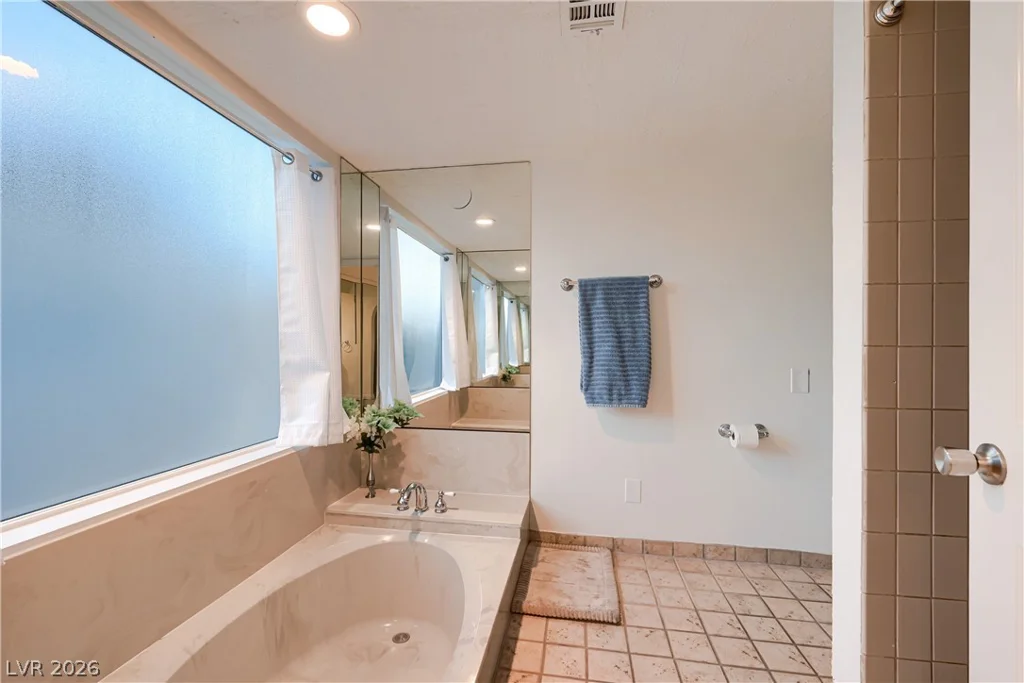 1027 Sidehill, Las Vegas, NV 89110