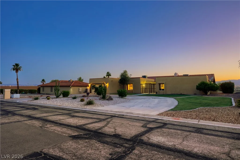 1027 Sidehill, Las Vegas, NV 89110