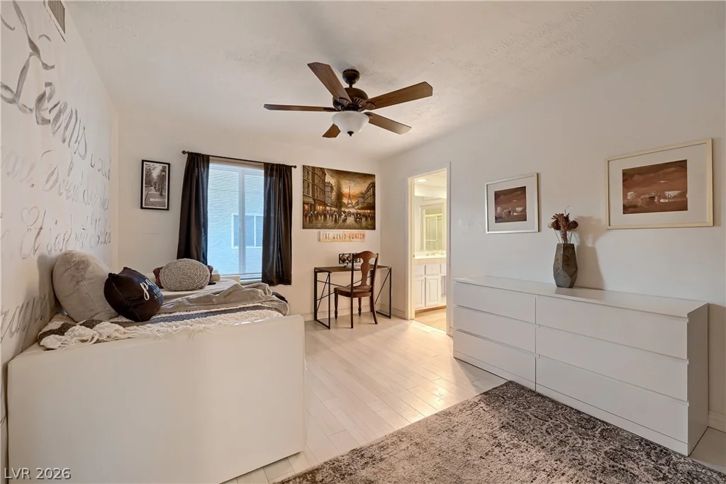 1027 Sidehill, Las Vegas, NV 89110