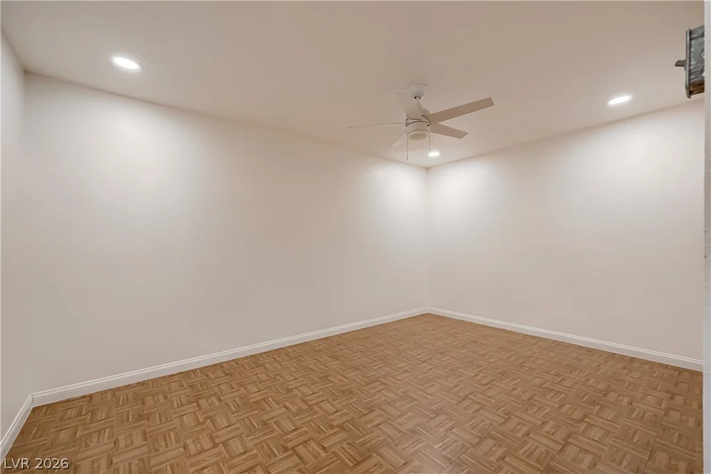 1027 Sidehill, Las Vegas, NV 89110