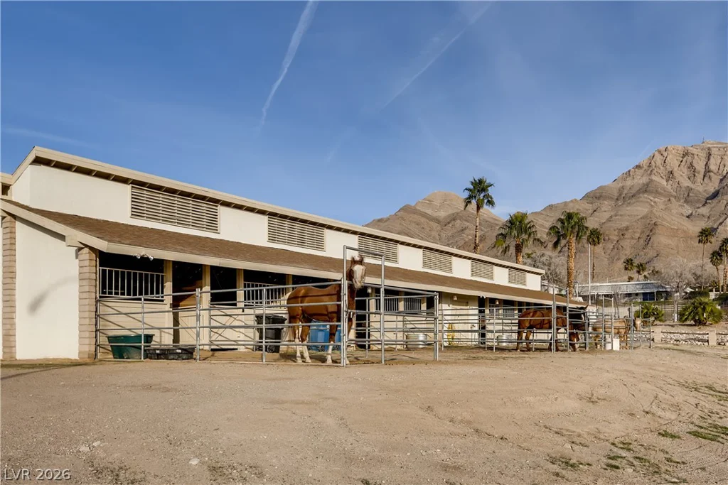 1027 Sidehill, Las Vegas, NV 89110