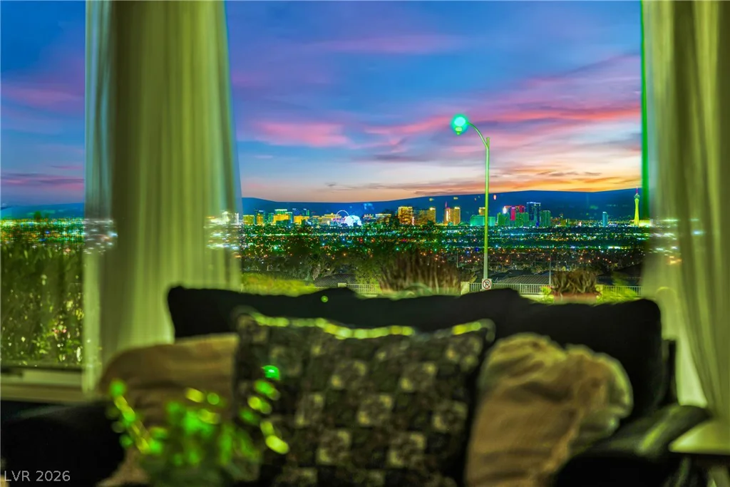 1027 Sidehill, Las Vegas, NV 89110