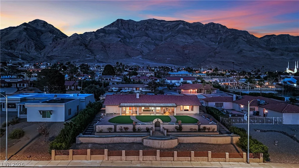 1027 Sidehill, Las Vegas, NV 89110