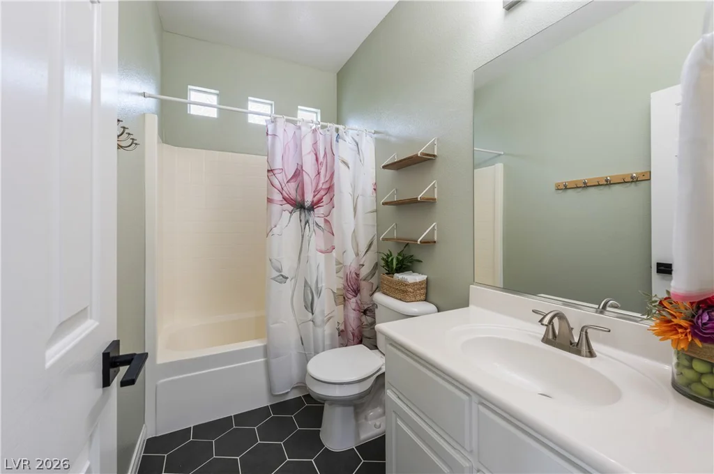 7646 Majestic Springs, Las Vegas, NV 89131