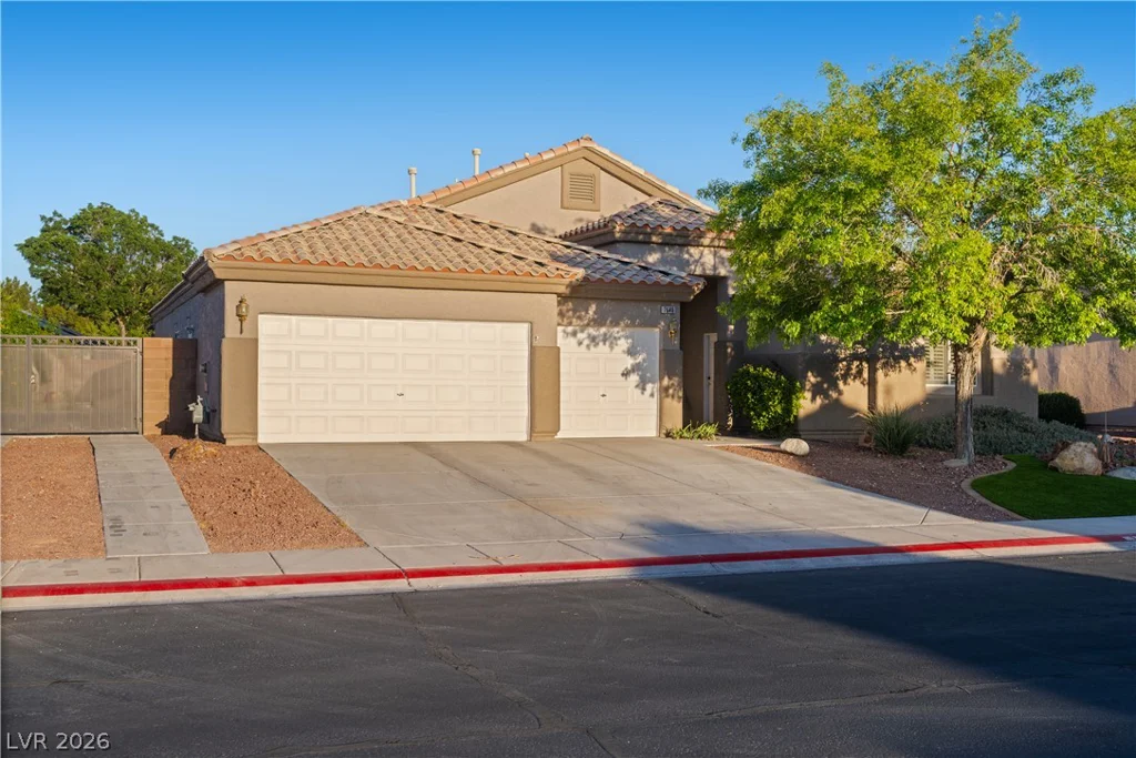 7646 Majestic Springs, Las Vegas, NV 89131