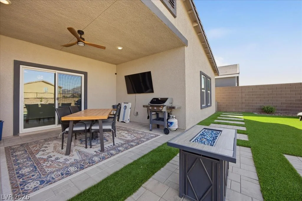 1928 Marks River, North Las Vegas, NV 89084