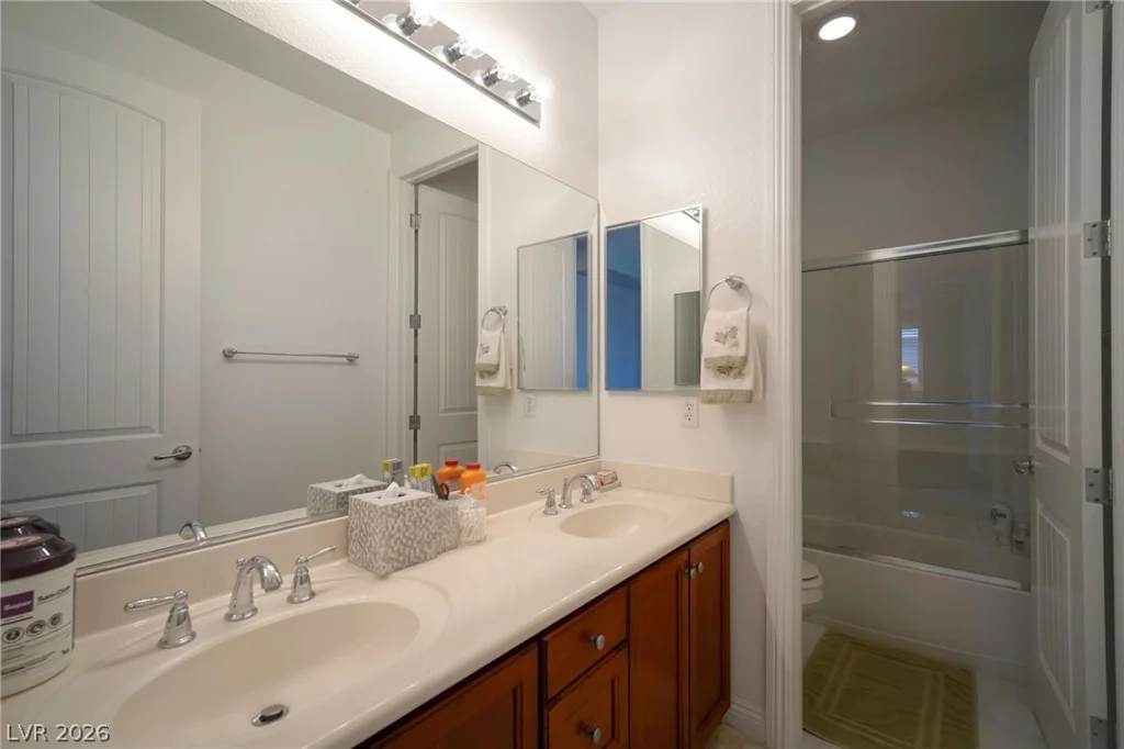 7856 Via Mazarron, Las Vegas, NV 89123