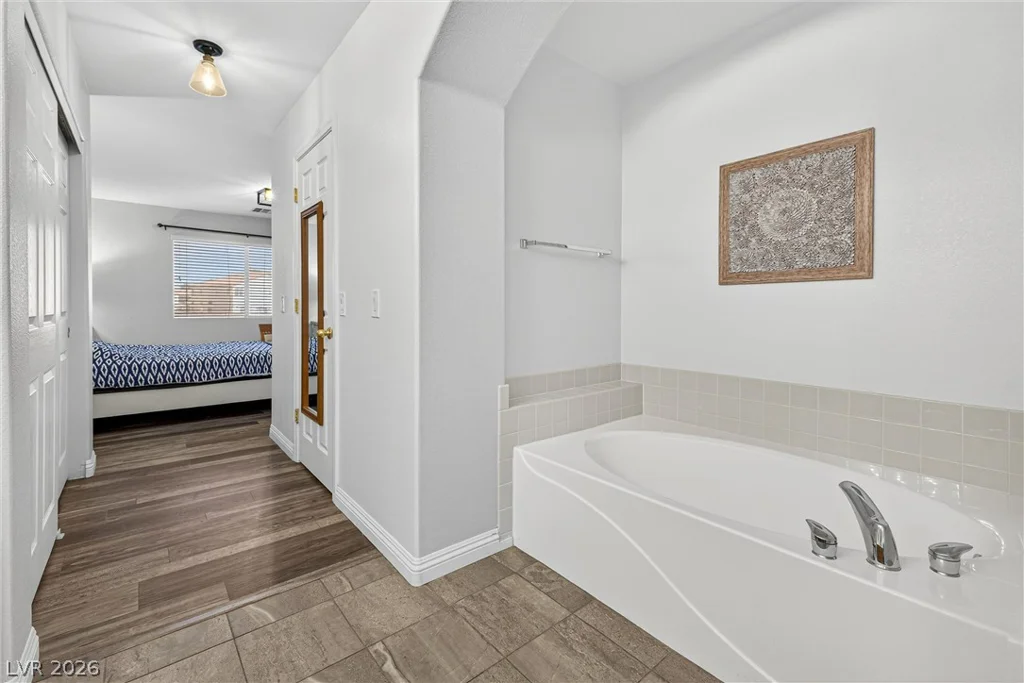9682 Lightheart, Las Vegas, NV 89148