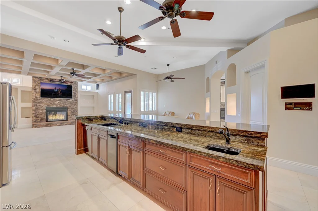 4885 Pioneer, Las Vegas, NV 89149
