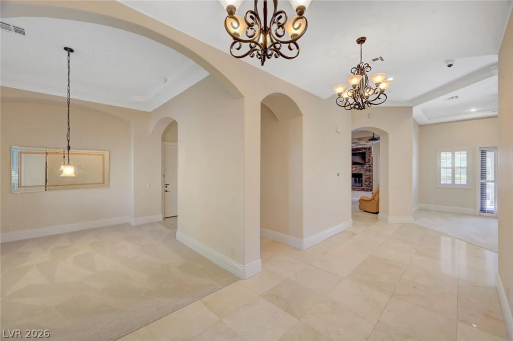 4885 Pioneer, Las Vegas, NV 89149