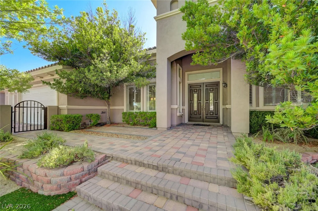 4885 Pioneer, Las Vegas, NV 89149