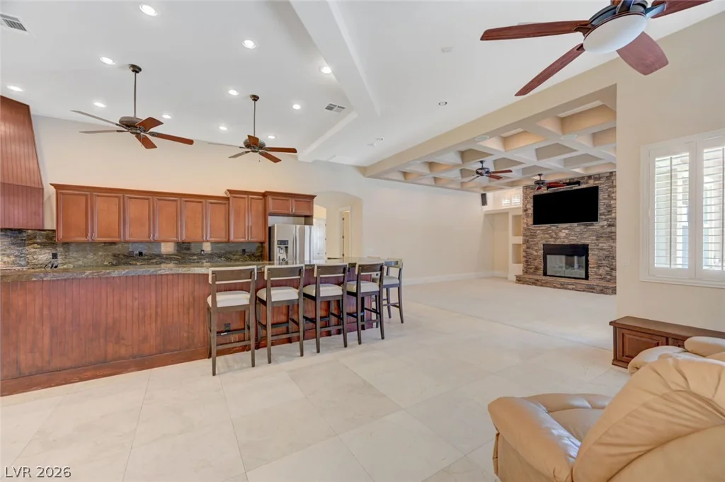 4885 Pioneer, Las Vegas, NV 89149