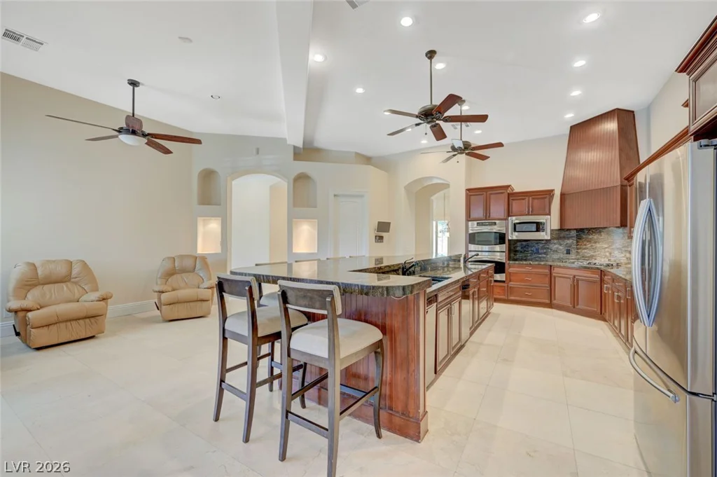 4885 Pioneer, Las Vegas, NV 89149