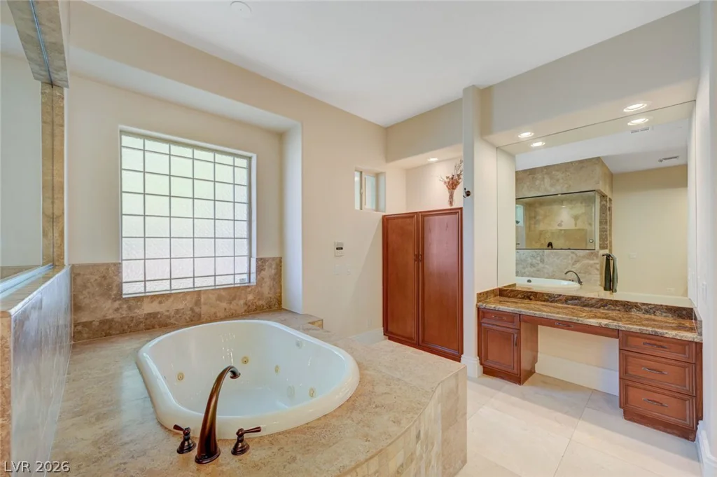 4885 Pioneer, Las Vegas, NV 89149