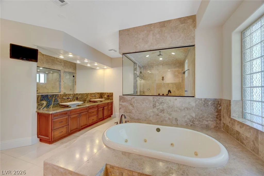 4885 Pioneer, Las Vegas, NV 89149