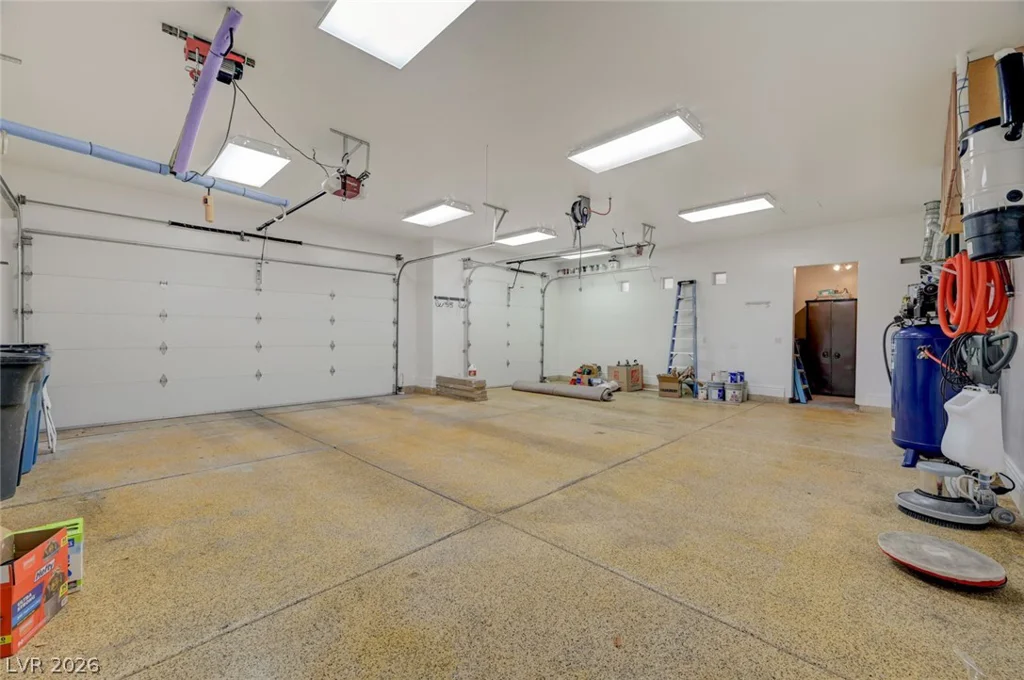 4885 Pioneer, Las Vegas, NV 89149