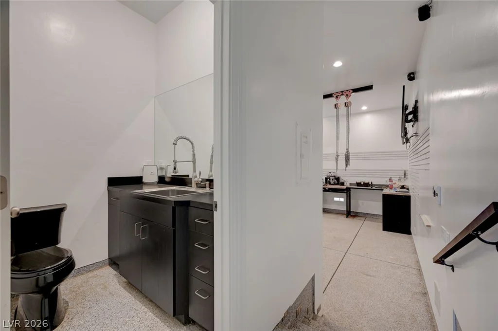 4885 Pioneer, Las Vegas, NV 89149