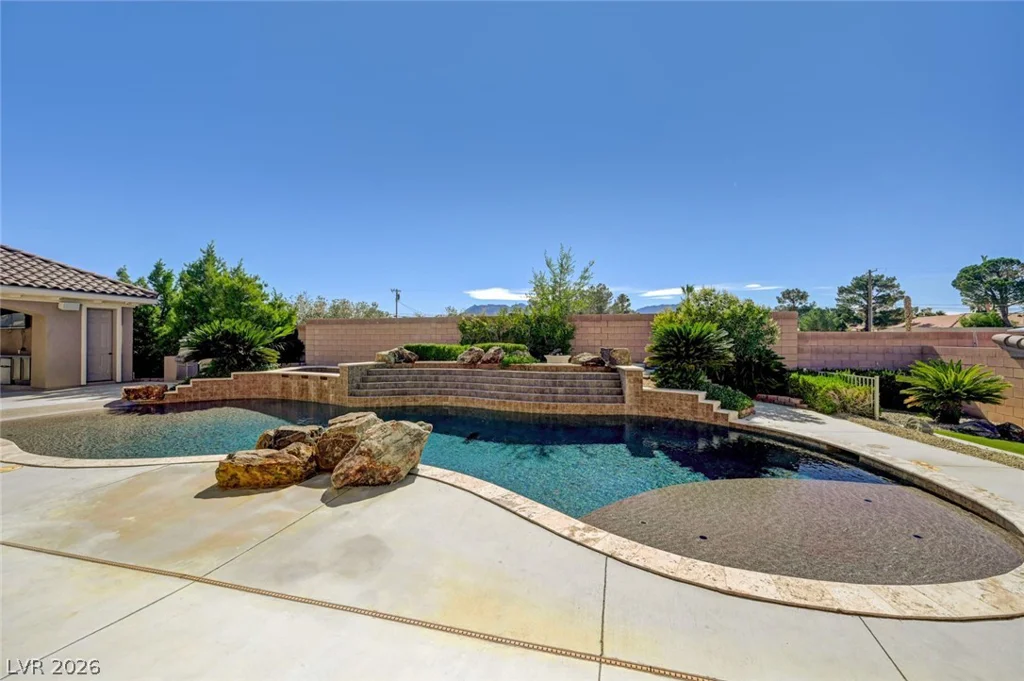 4885 Pioneer, Las Vegas, NV 89149