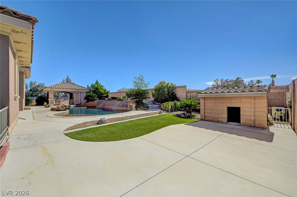 4885 Pioneer, Las Vegas, NV 89149