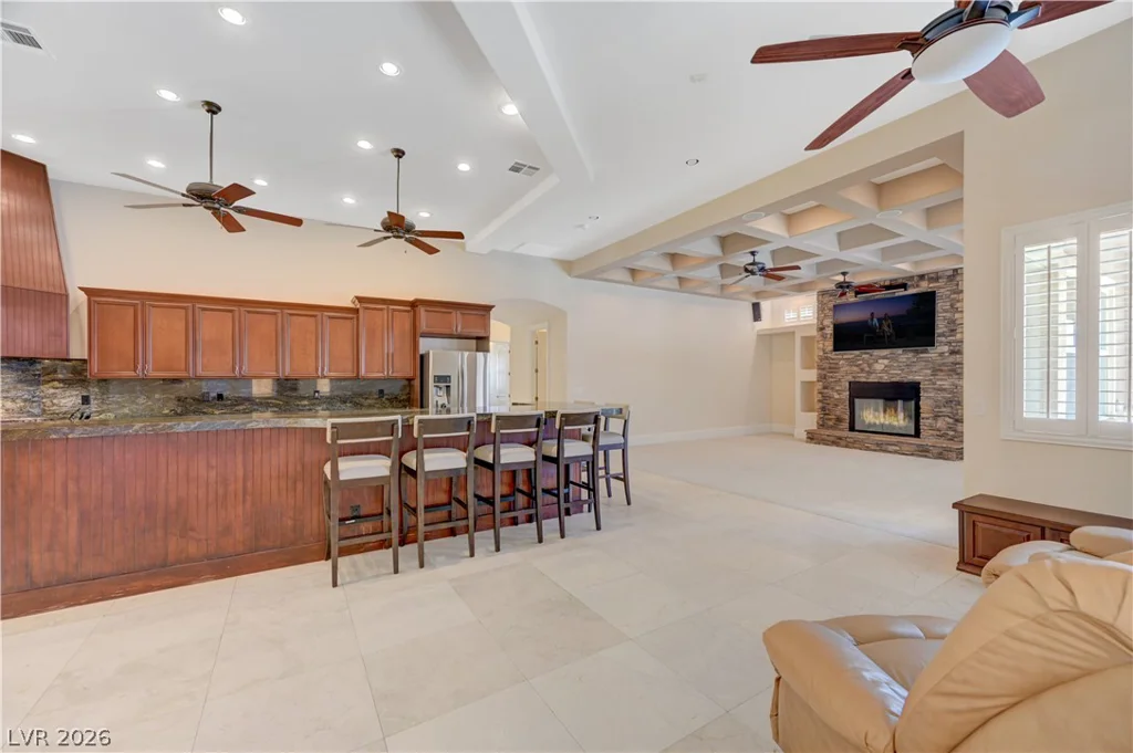 4885 Pioneer, Las Vegas, NV 89149