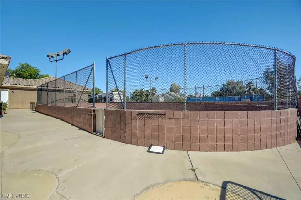 4885 Pioneer, Las Vegas, NV 89149