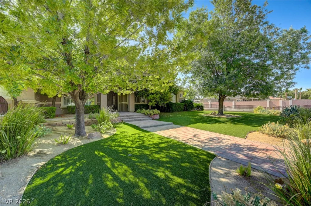 4885 Pioneer, Las Vegas, NV 89149