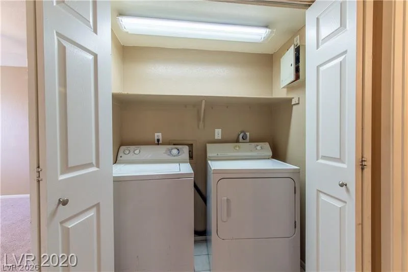 2725 Nellis, Las Vegas, NV 89121
