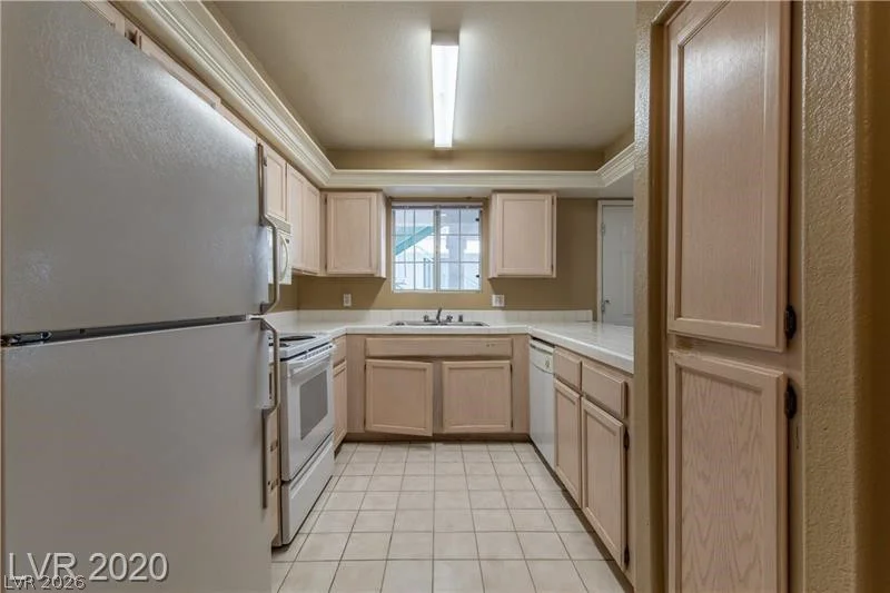 2725 Nellis, Las Vegas, NV 89121