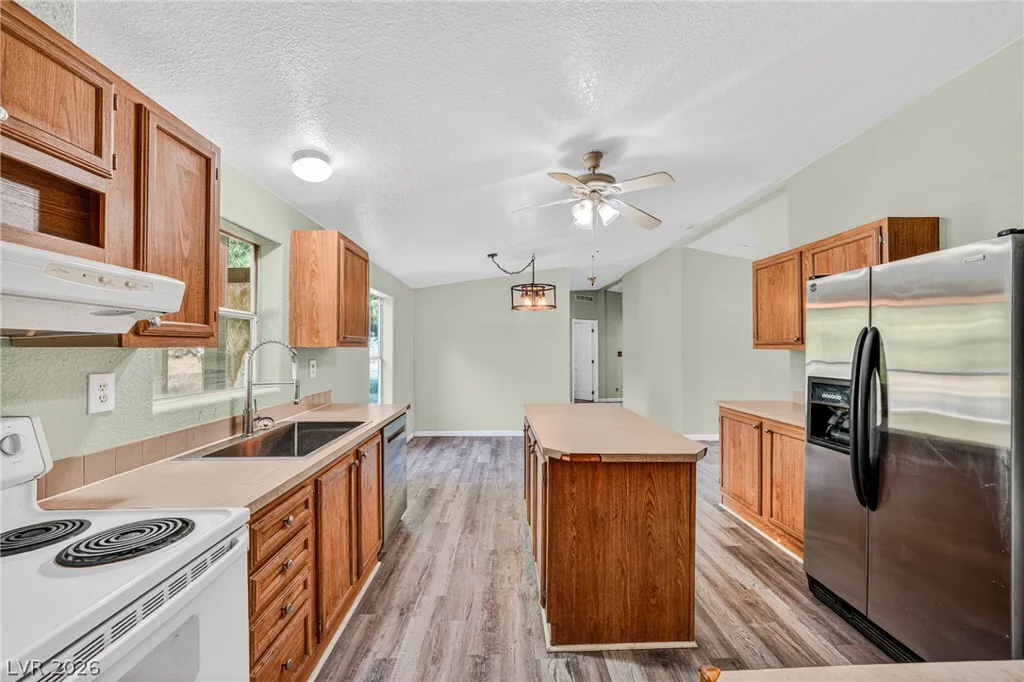 3160 Navajo, Pahrump, NV 89061