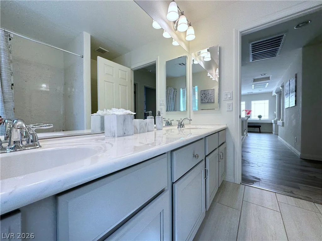 8573 Silver Coast, Las Vegas, NV 89139