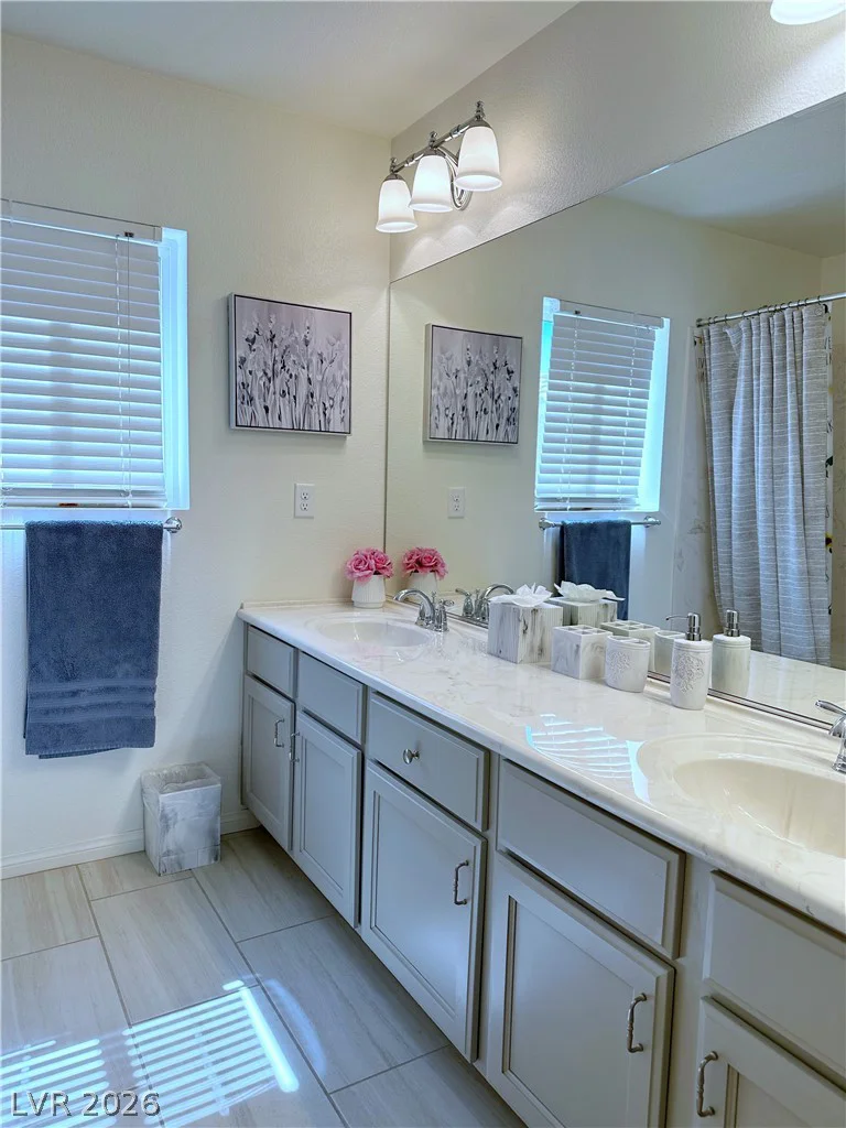 8573 Silver Coast, Las Vegas, NV 89139