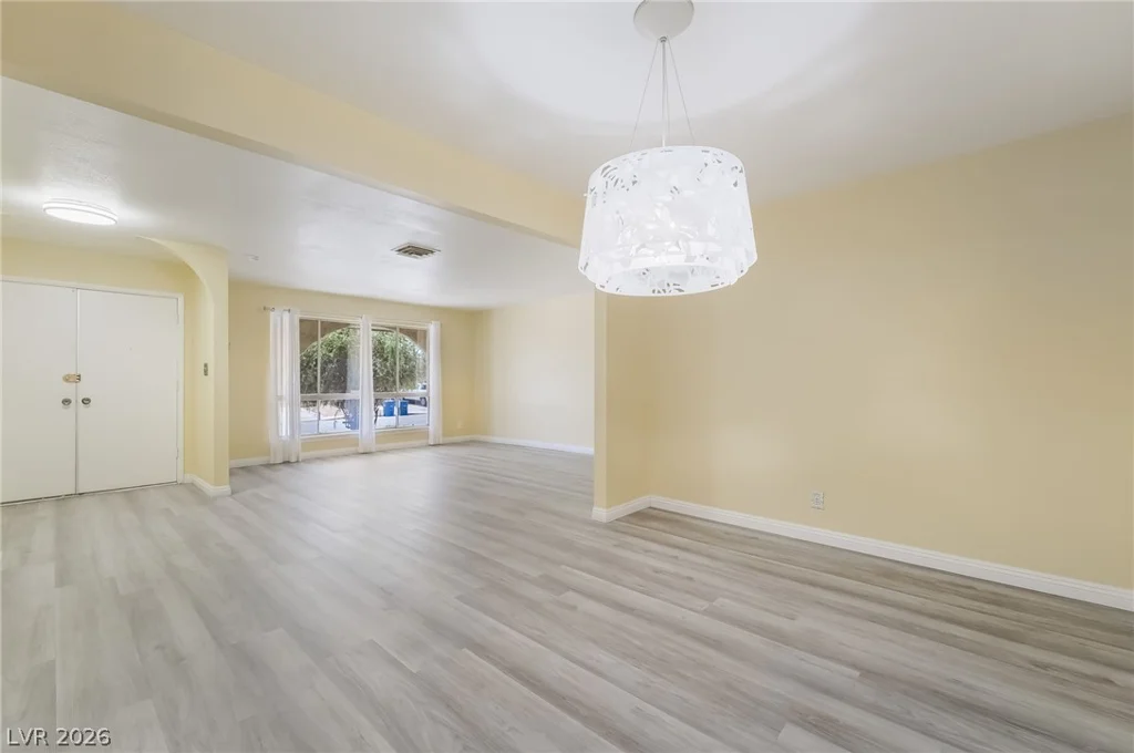 3649 Maria, Las Vegas, NV 89121