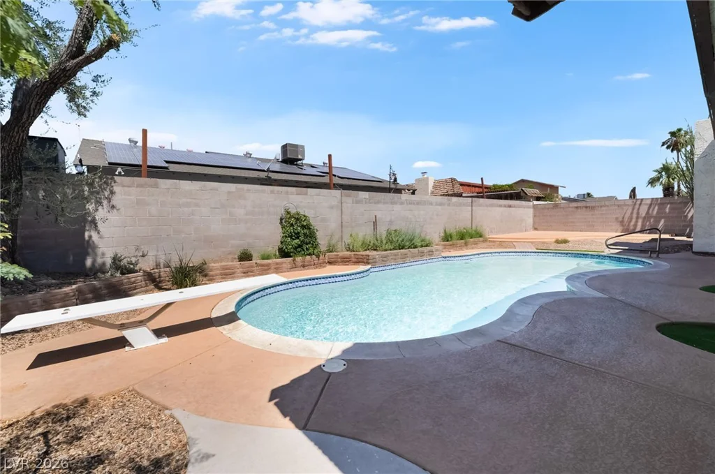 3649 Maria, Las Vegas, NV 89121