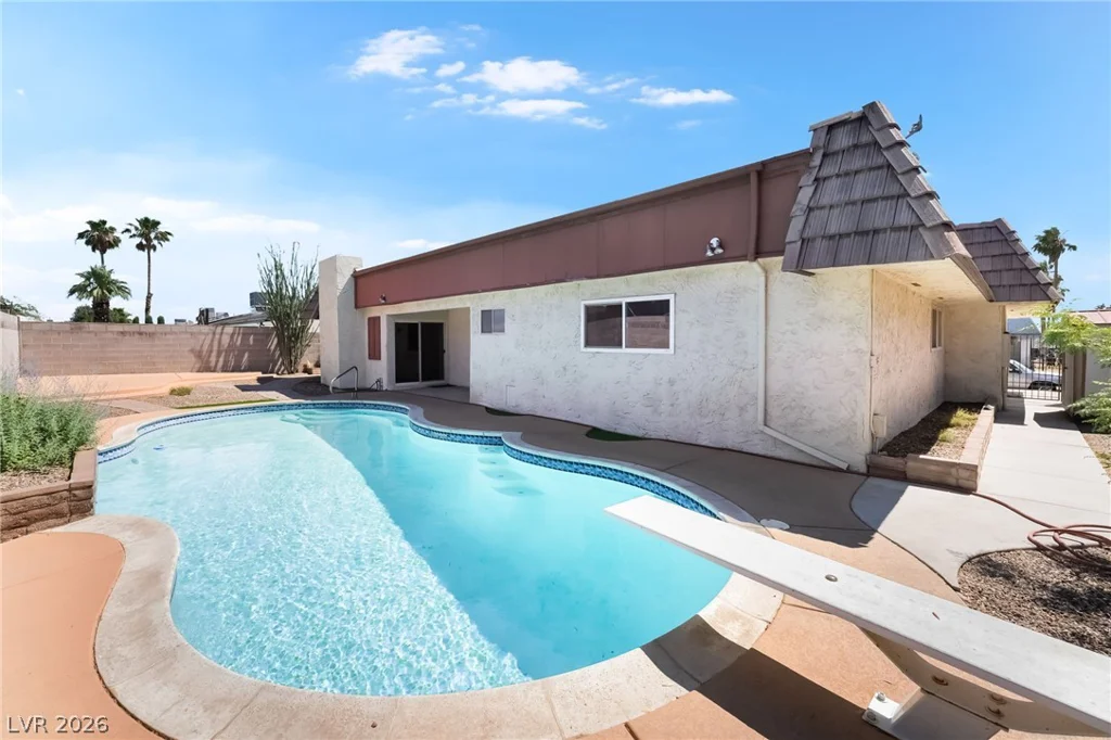 3649 Maria, Las Vegas, NV 89121