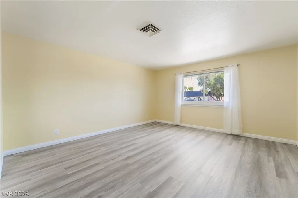 3649 Maria, Las Vegas, NV 89121