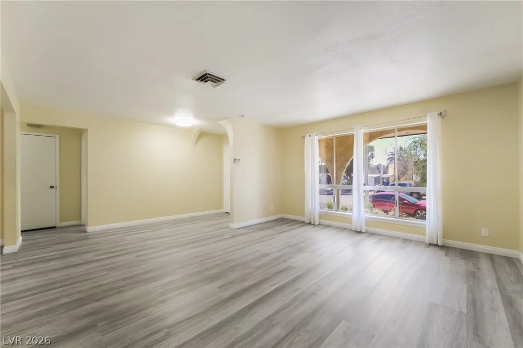 3649 Maria, Las Vegas, NV 89121