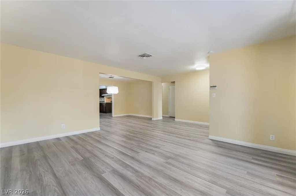 3649 Maria, Las Vegas, NV 89121