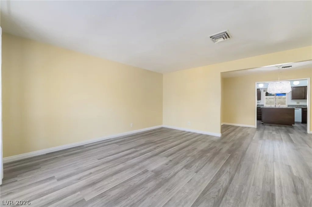 3649 Maria, Las Vegas, NV 89121