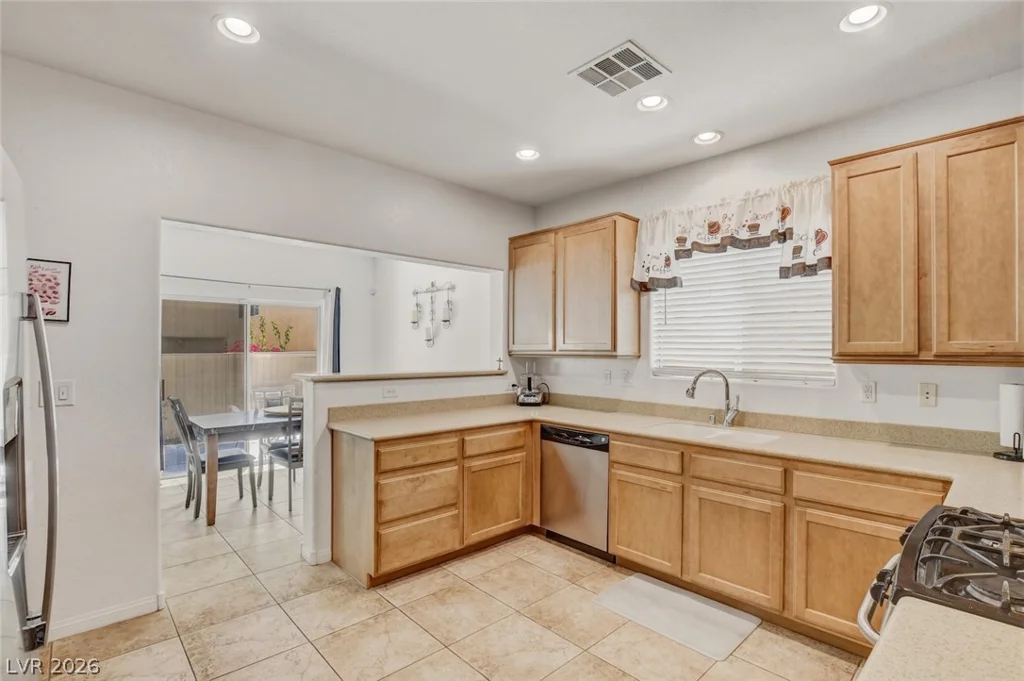 7932 Kelburn Hill, Las Vegas, NV 89131